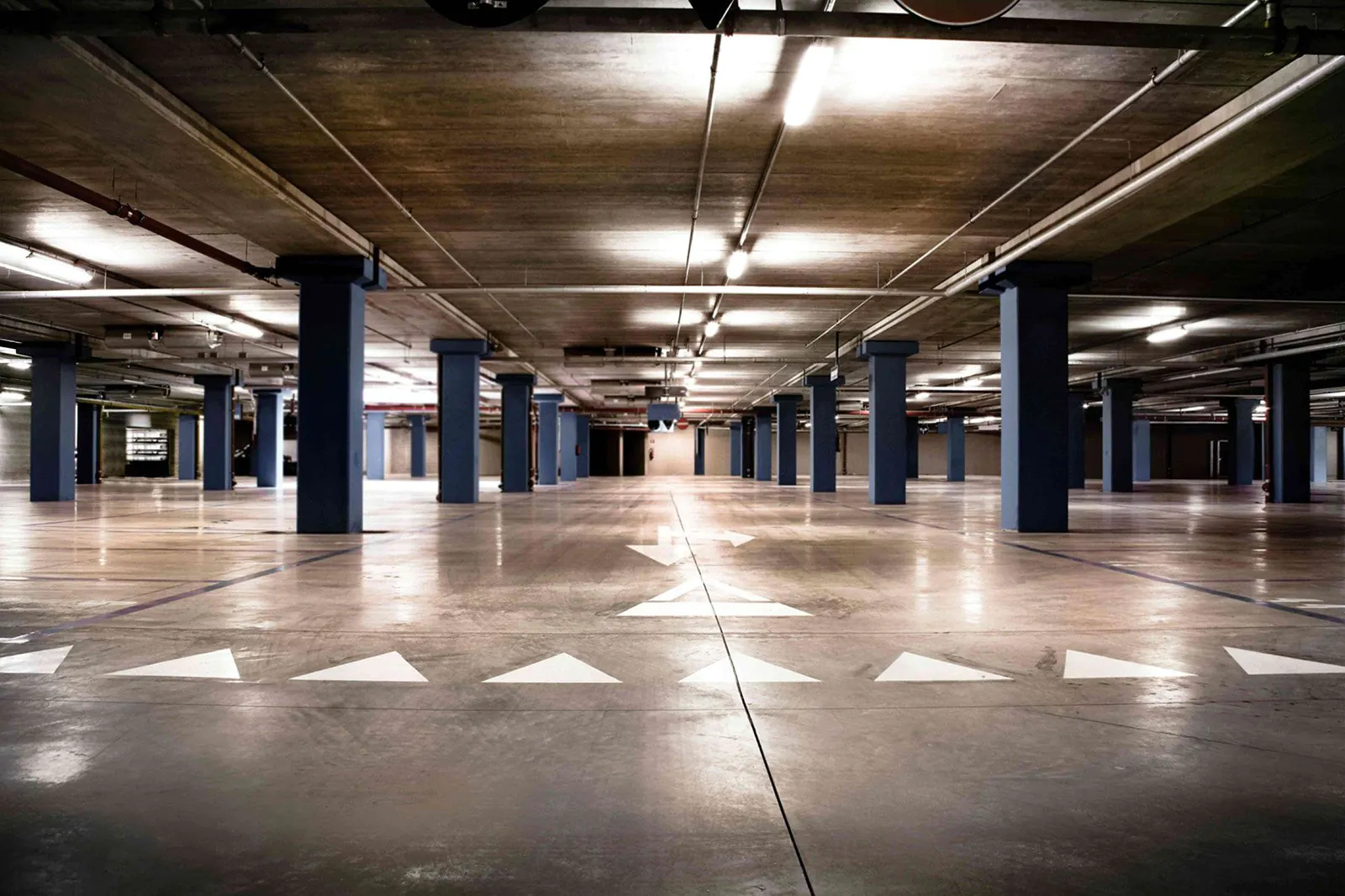 Luminaire Dali garage
